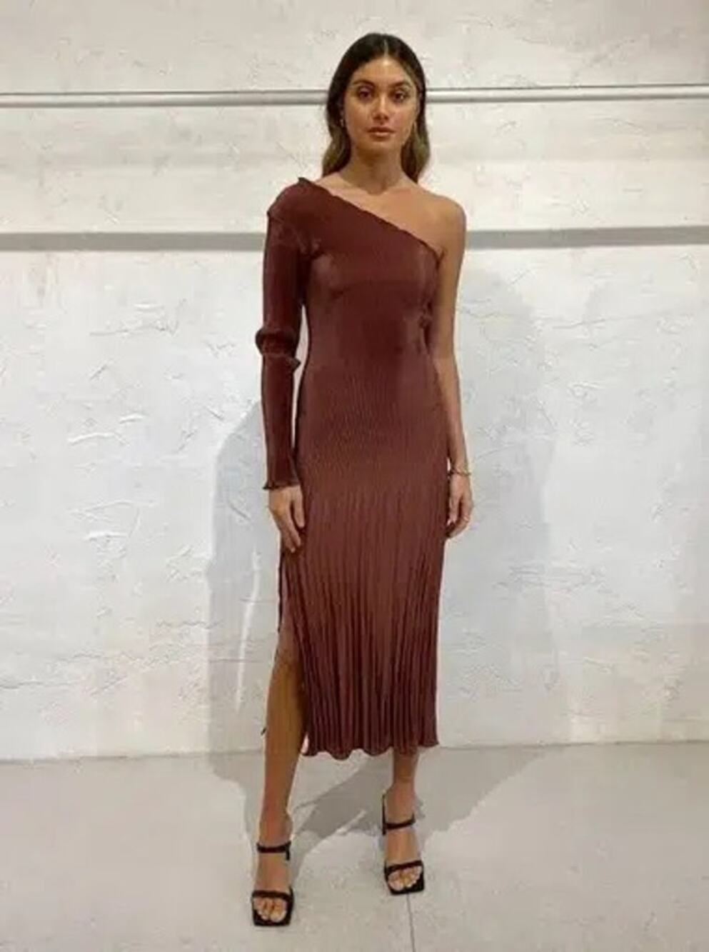L'idee Soiree One Shoulder Long Sleeve Midi Dress in Chocolate Brown Size 8